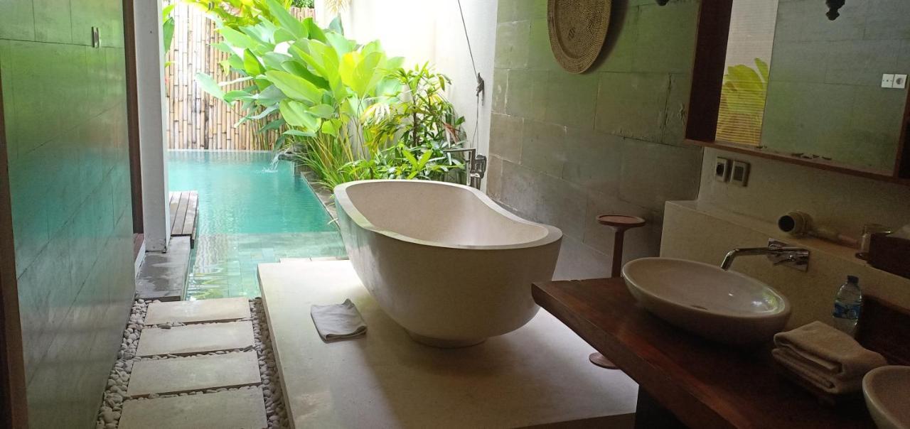 One-Bedroom Pool Villa One-Time Floating