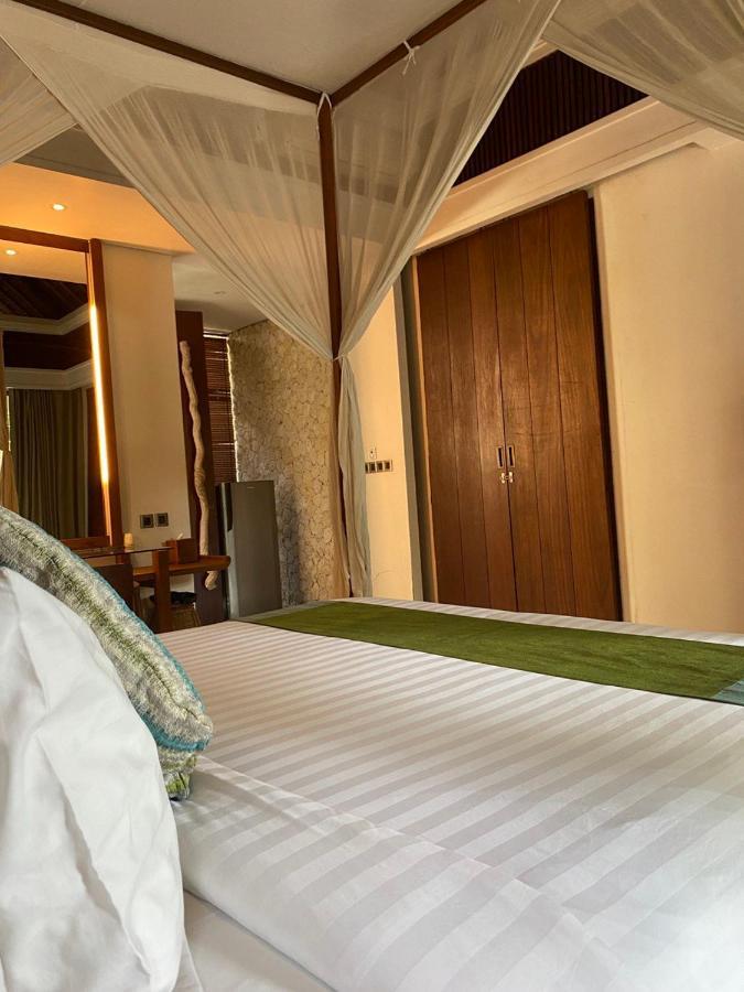 One-Bedroom Pool Villa One-Time Floating