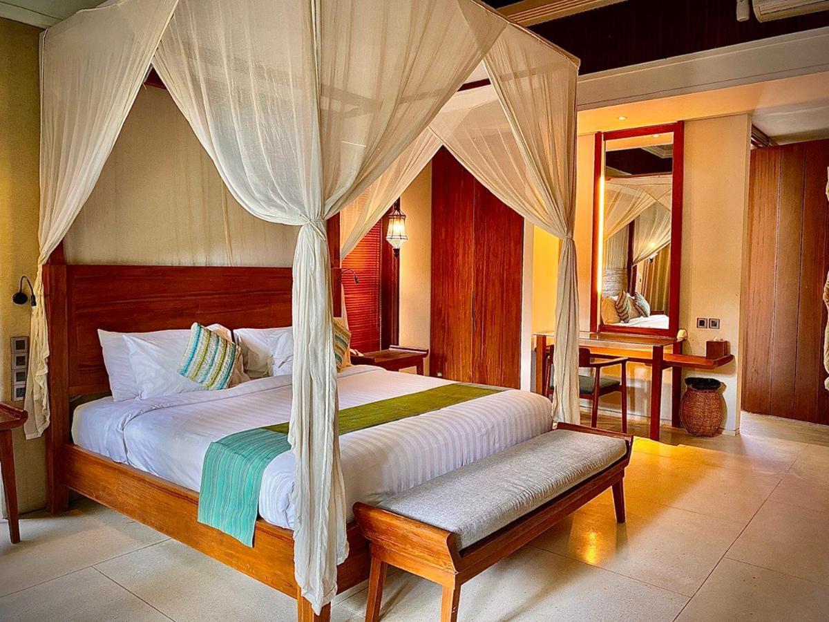 One-Bedroom Pool Villa One-Time Floating