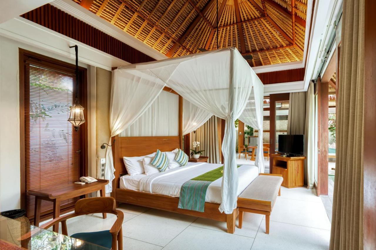 Deluxe Pool Villa One-Time Floating